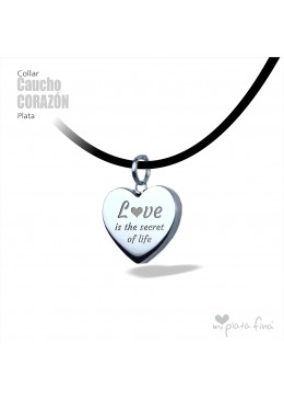 Collar CORAZÓN caucho 3D